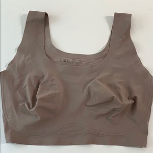 Women's True crew neck seamless wireless bralette